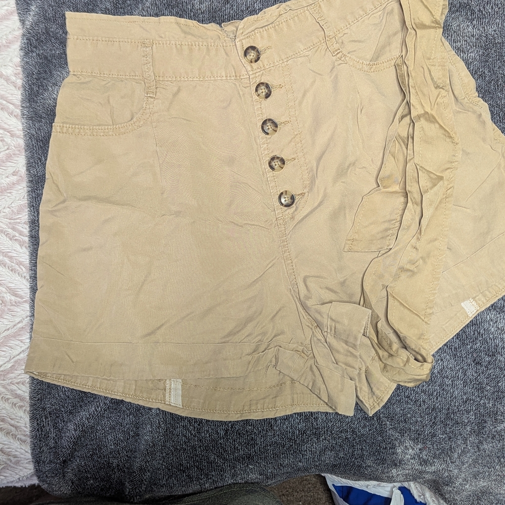Women's Tan High-Waisted Shorts